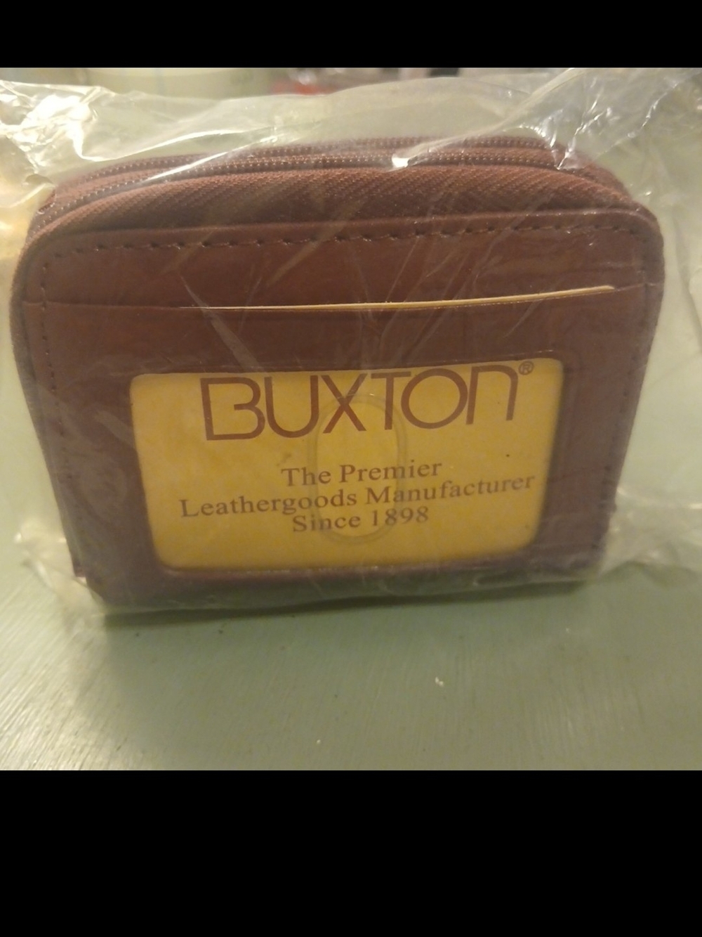 Buxton Burgundy Leather Zip Card Wallet